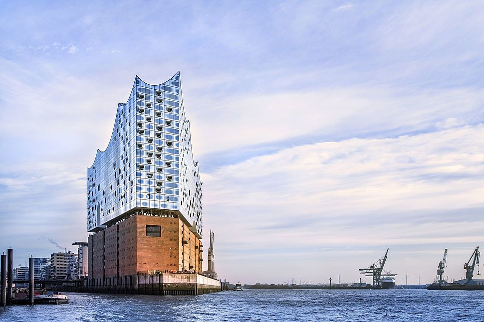 Nuevo edificio de referencia en Hamburgo: La Filarmónica de Elba. Nuevo edificio de referencia en Hamburgo: La Filarmónica de Elba.